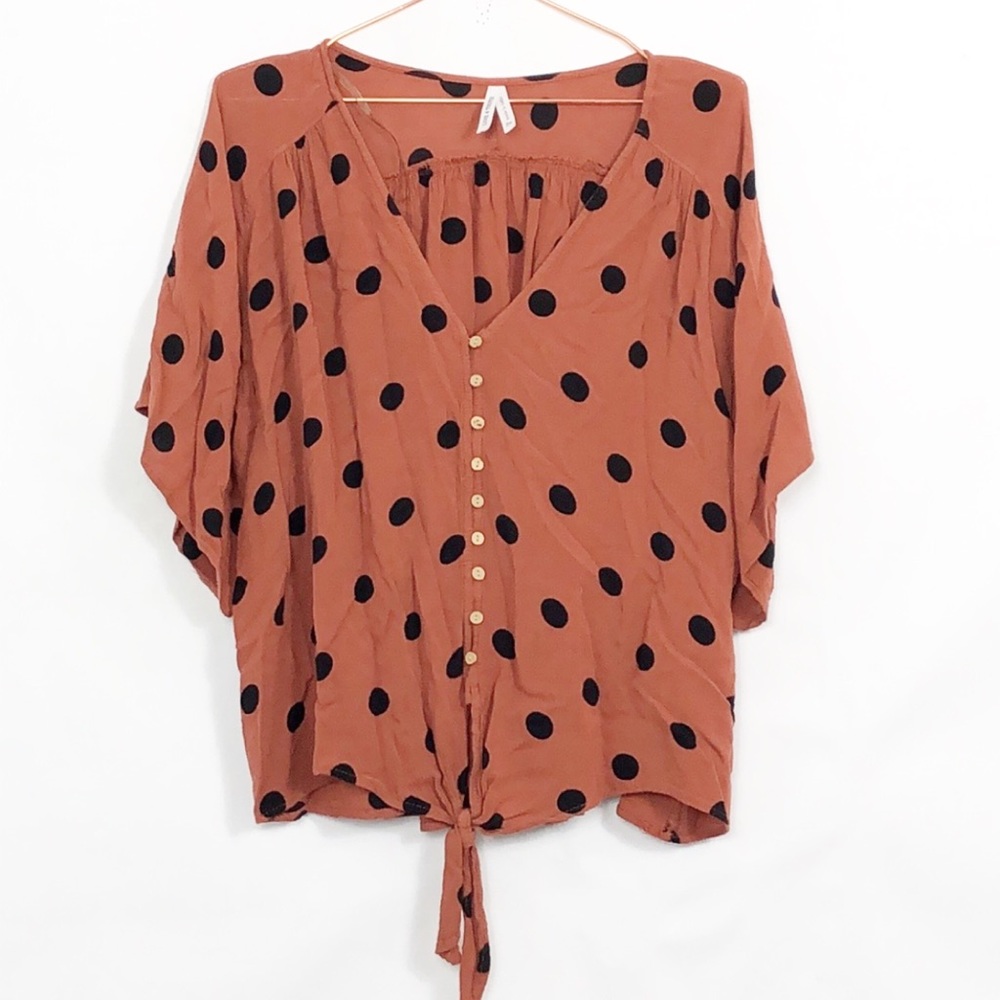 Chic Soul Polka Dot Flutter Short Sleeve Button Down Tie Hem Top Like New 2X